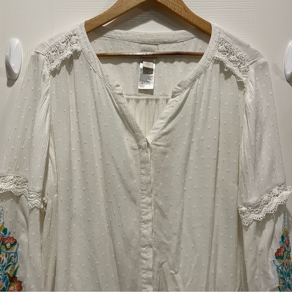 Chico’s Swiss Dot Button Up Shirt Women’s Large (2) White Lace Embroidered Modal - Picture 5 of 11